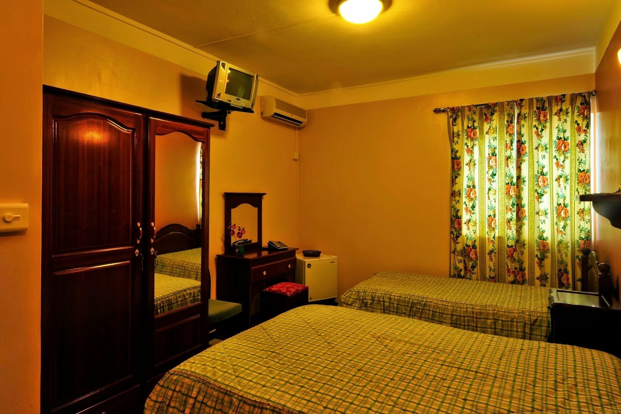 Rayan Tourist Villa Flic en Flac Экстерьер фото