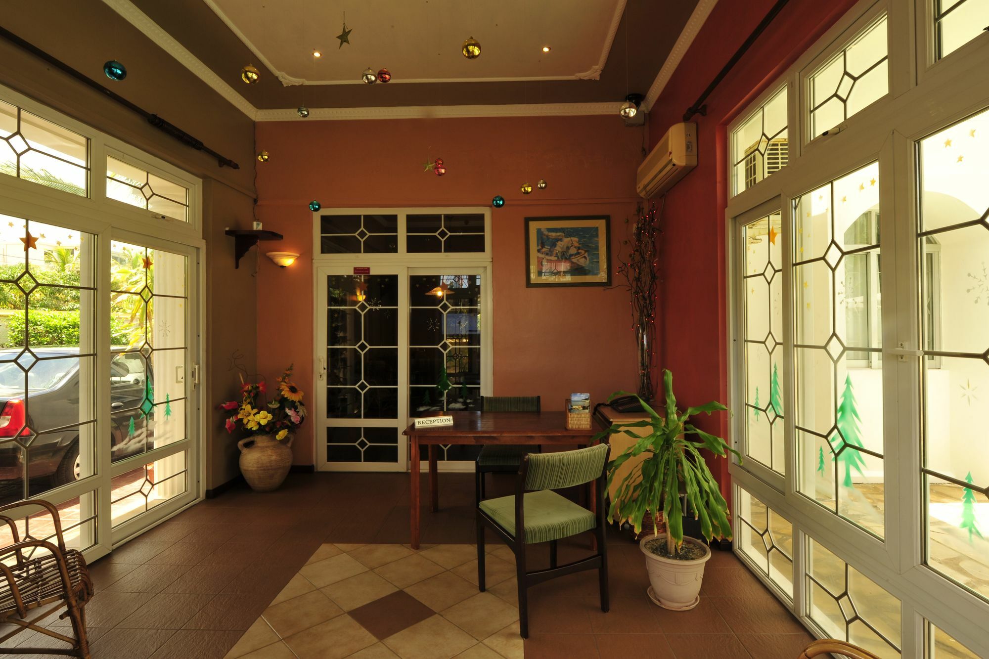 Rayan Tourist Villa Flic en Flac Экстерьер фото